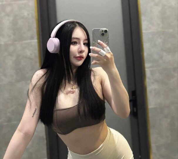 Ảnh 29 của Full Clip Siêu Phẩm Tiffany Thư Gymer mặt xinh khẩu dâm Cu Em To Hơn Mấy Thằng Người Yêu Cũ Của Chị (Update Video + Pic)